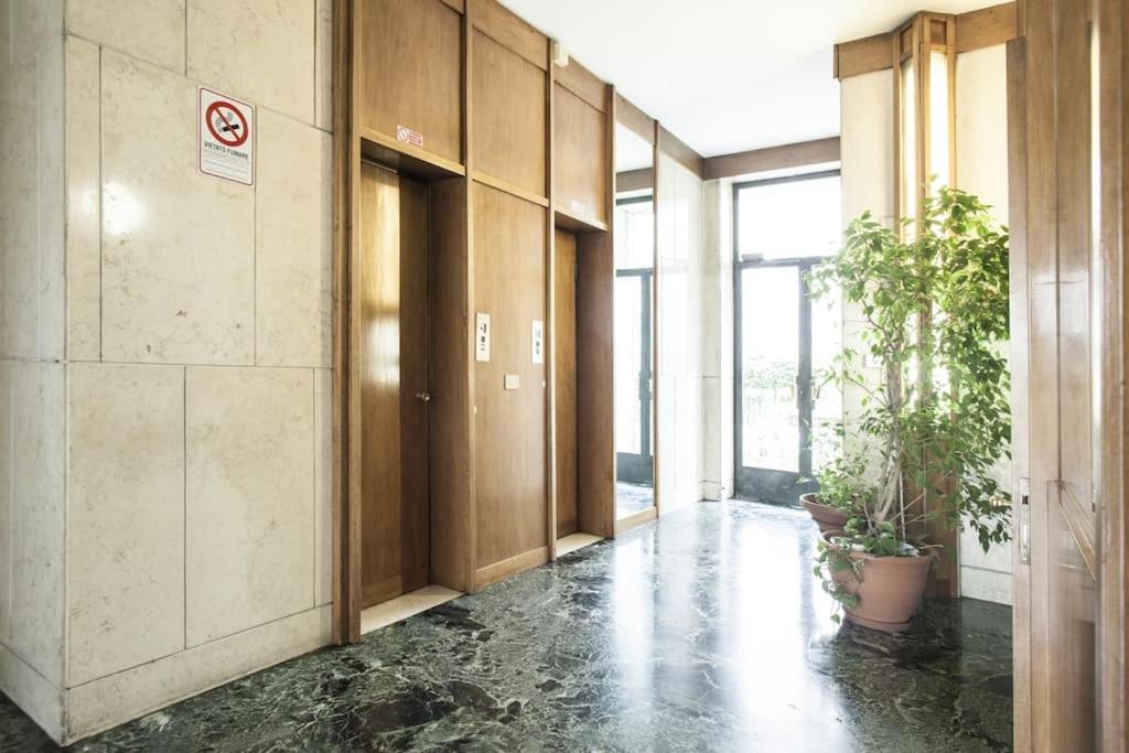 Charming Home Near Duomo Milánó Kültér fotó